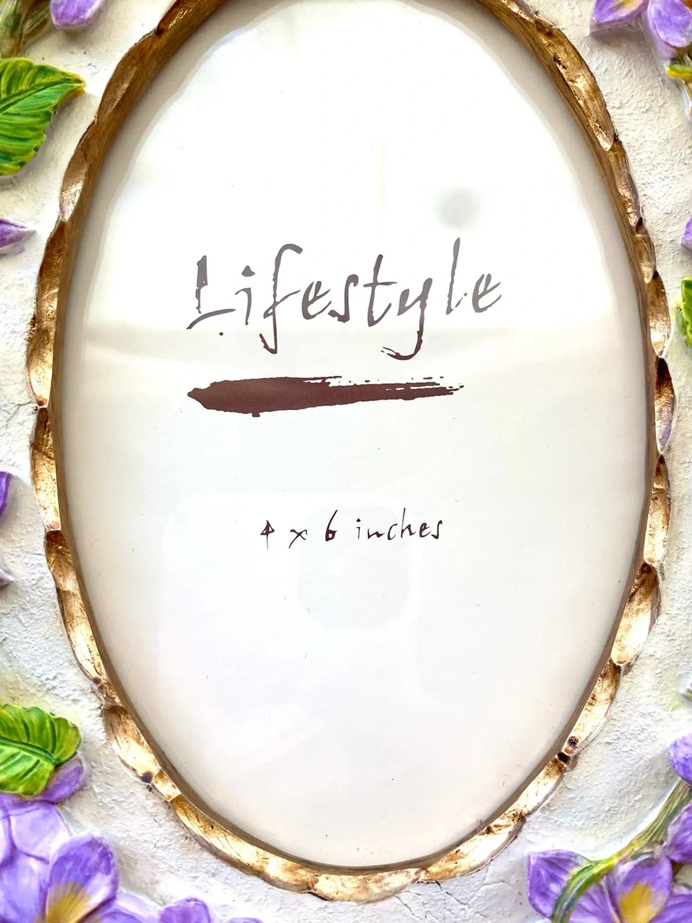 3D Floral Violet Cottagecore~4X6 Oval Picture Frame with Gold Trim~Easel Bcak